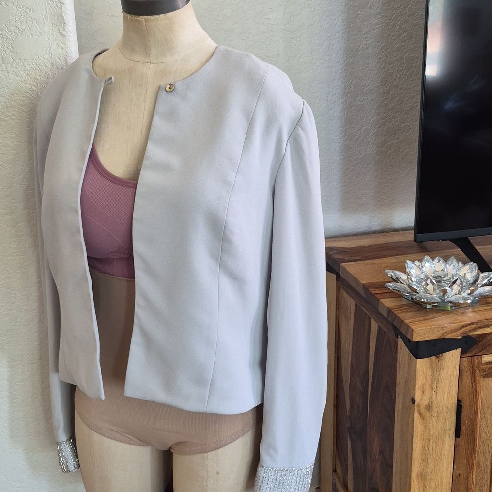 Daymor Couture, Elegant Gray Women's Jacket